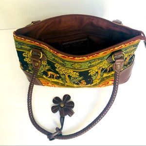 RELIC Vintage colorful design purse.